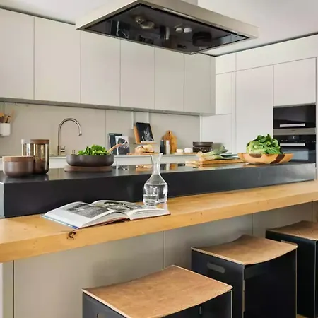 Villa Ancez 22 First Line فيلة